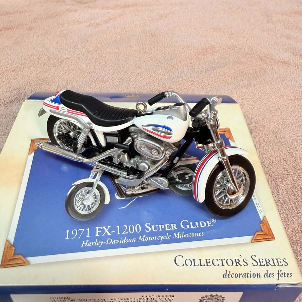 Hallmark Harley-Davidson 1971 FX-1200 Super Glide Ornament